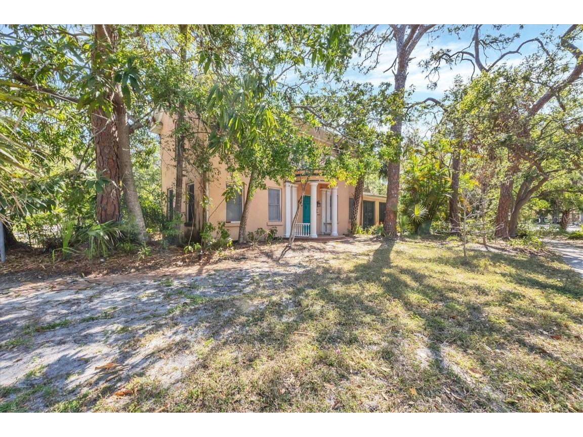 2315 Mcclellan Parkway Sarasota FL 34239 A4659498 image10