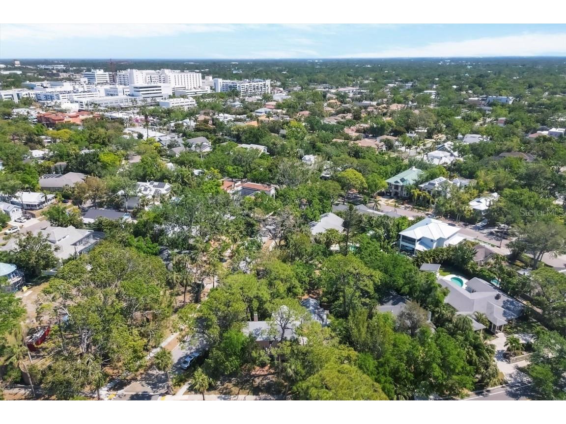 2315 Mcclellan Parkway Sarasota FL 34239 A4659498 image12