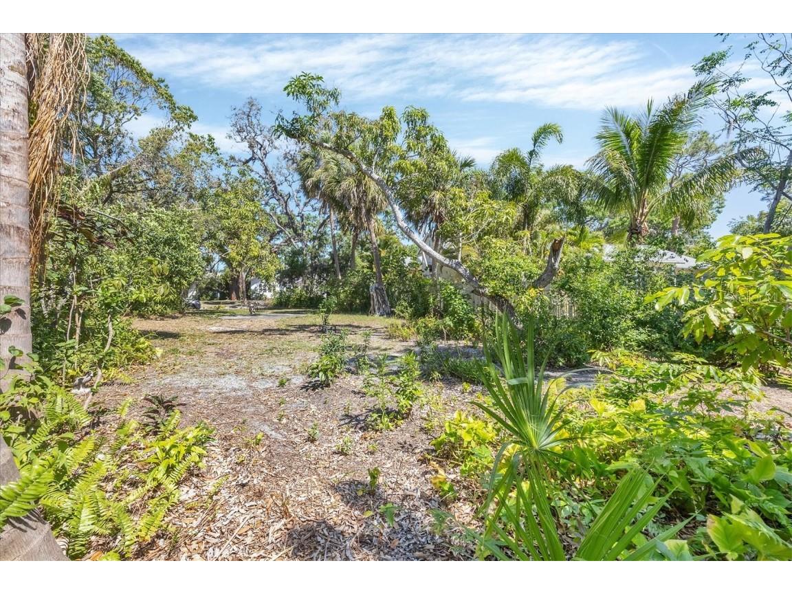 2315 Mcclellan Parkway Sarasota FL 34239 A4659498 image23