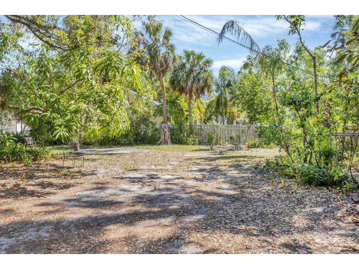 2315 Mcclellan Parkway Sarasota FL 34239 A4659498 image24