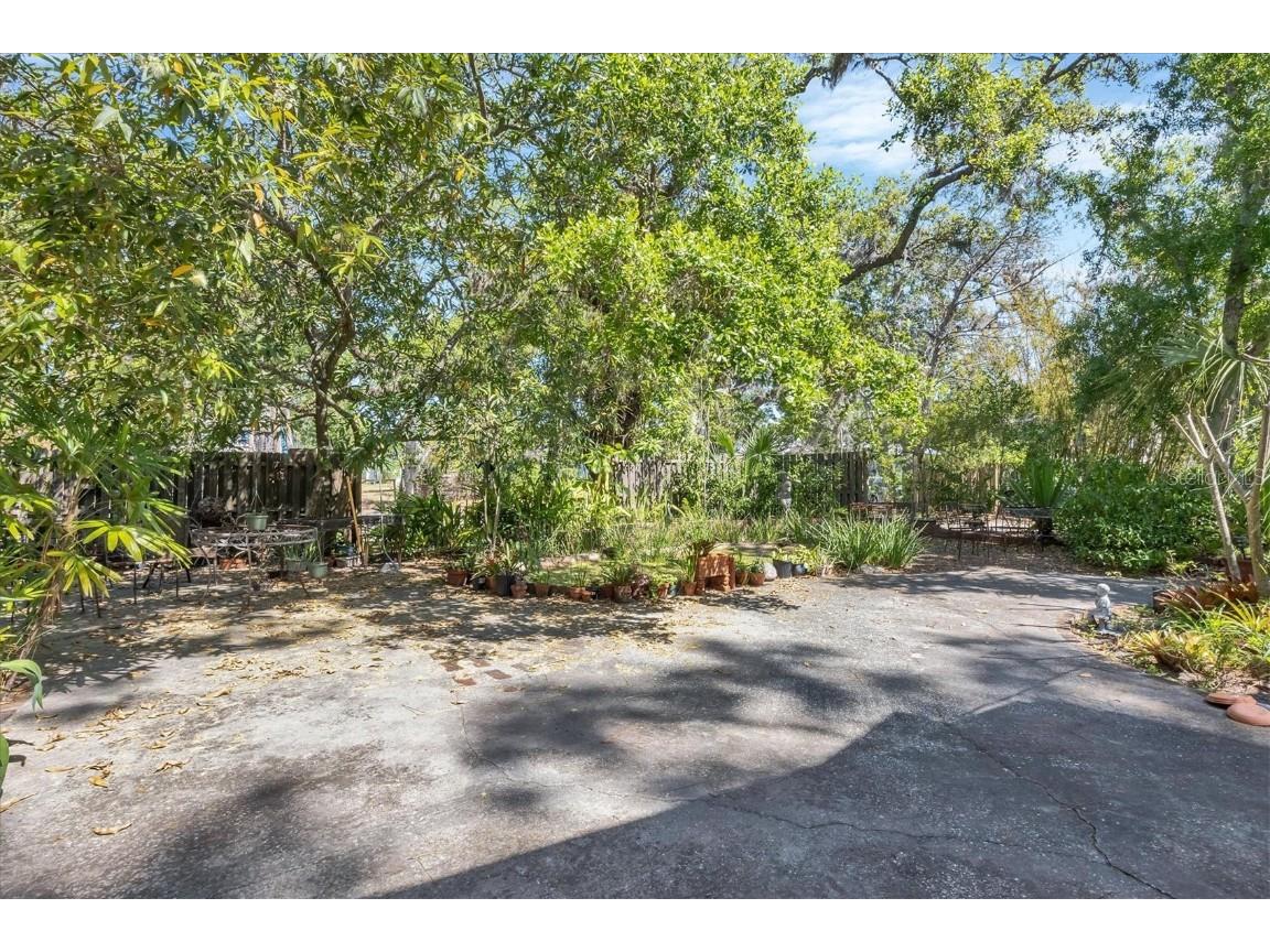 2315 Mcclellan Parkway Sarasota FL 34239 A4659498 image27