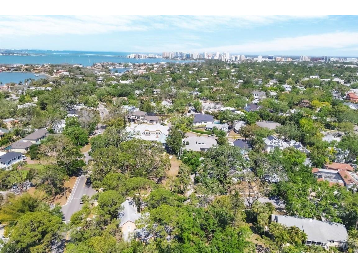 2315 Mcclellan Parkway Sarasota FL 34239 A4659498 image30