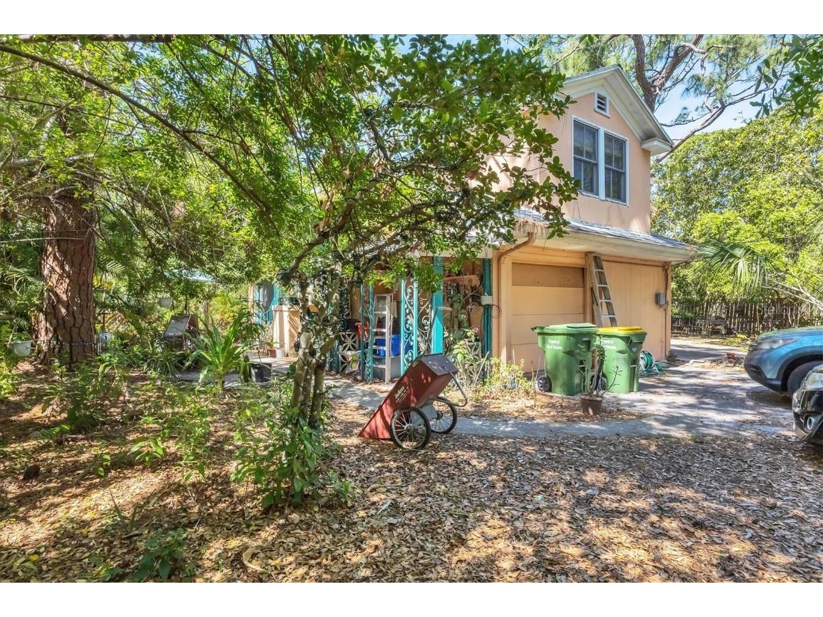 2315 Mcclellan Parkway Sarasota FL 34239 A4659498 image5