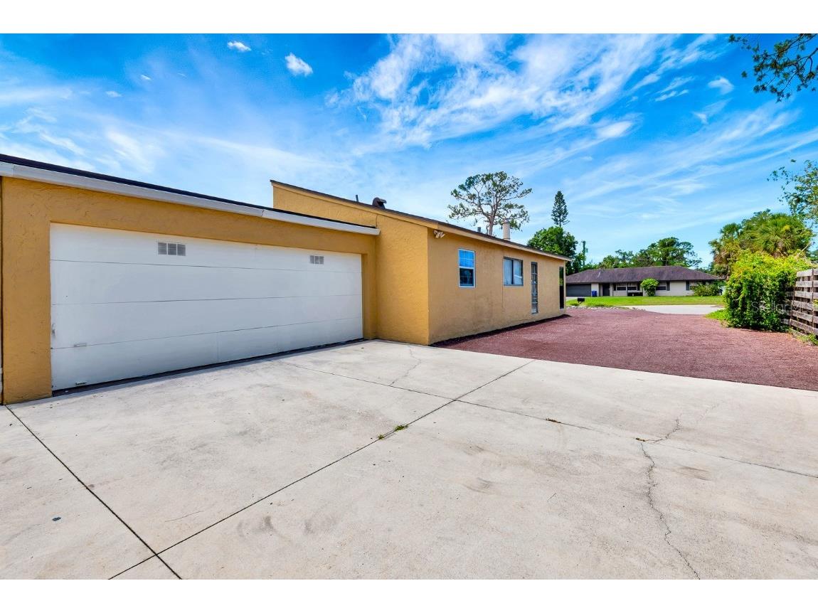 2315 Riverwood Pines Drive Sarasota FL 34231 A4656190 image2