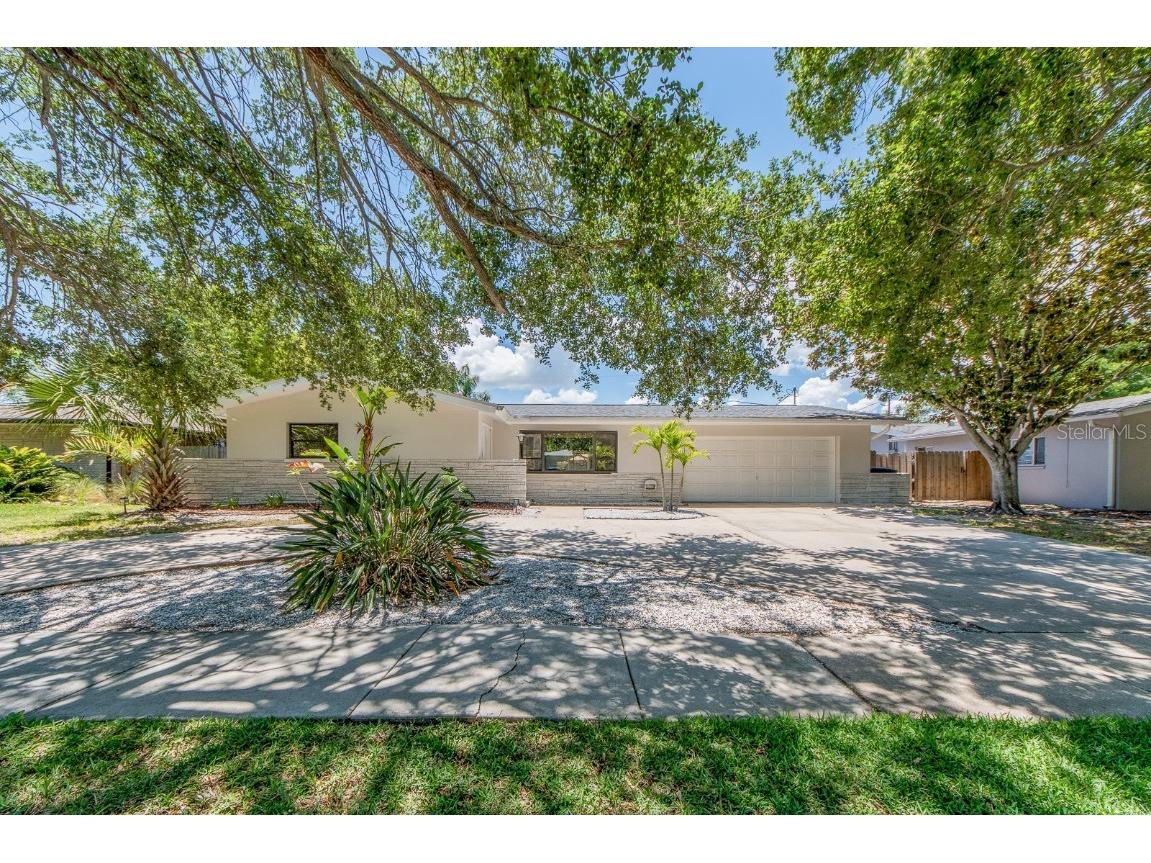 2315 St Charles Drive Clearwater FL 33764 U8244028 image1