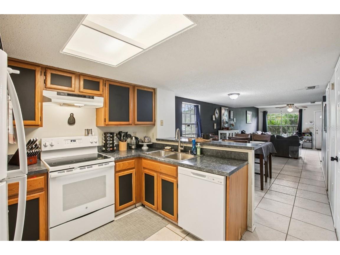 2316 Fletchers Point Circle Tampa FL 33613 TB8442295 image7