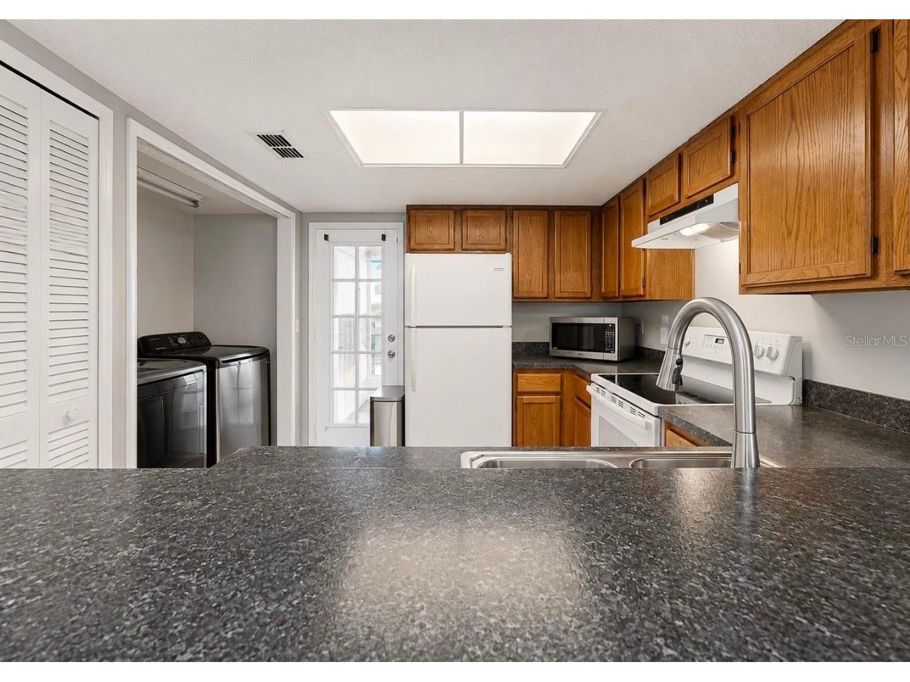 2316 Fletchers Point Circle Tampa FL 33613 TB8506830 image14