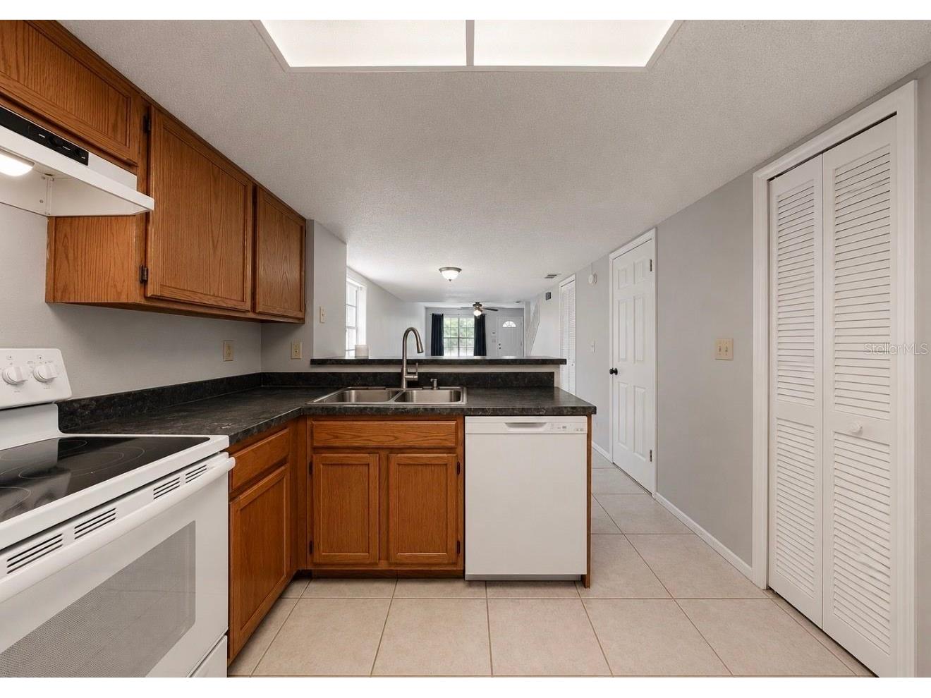 2316 Fletchers Point Circle Tampa FL 33613 TB8506830 image19