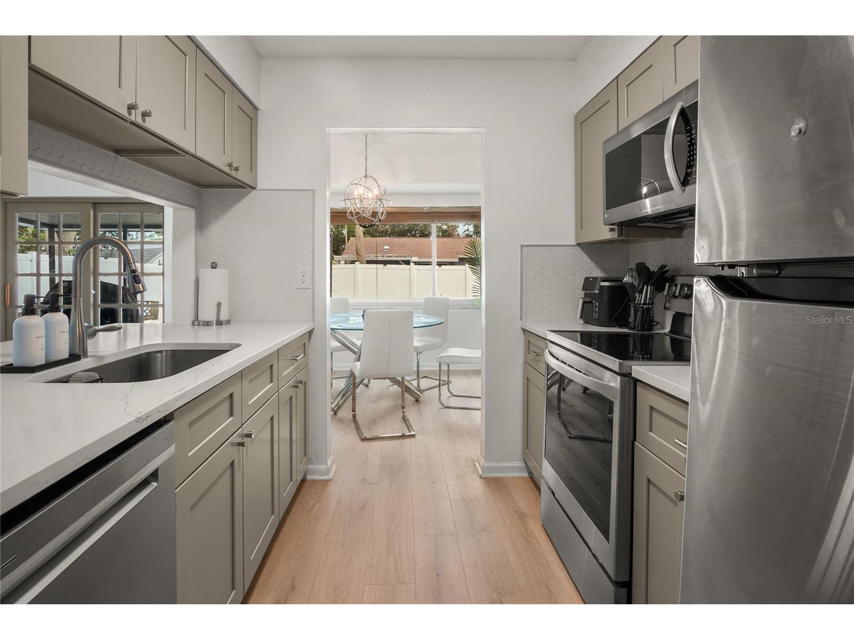 2316 Fulton Way Largo FL 33774 TB8497327 image8