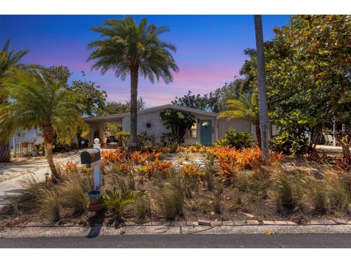 2316 Holyoke Avenue Bradenton FL 34207 A4569632 image1