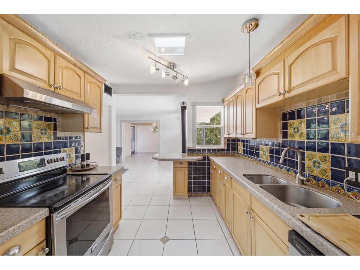 2316 Holyoke Avenue Bradenton FL 34207 A4698336 image10