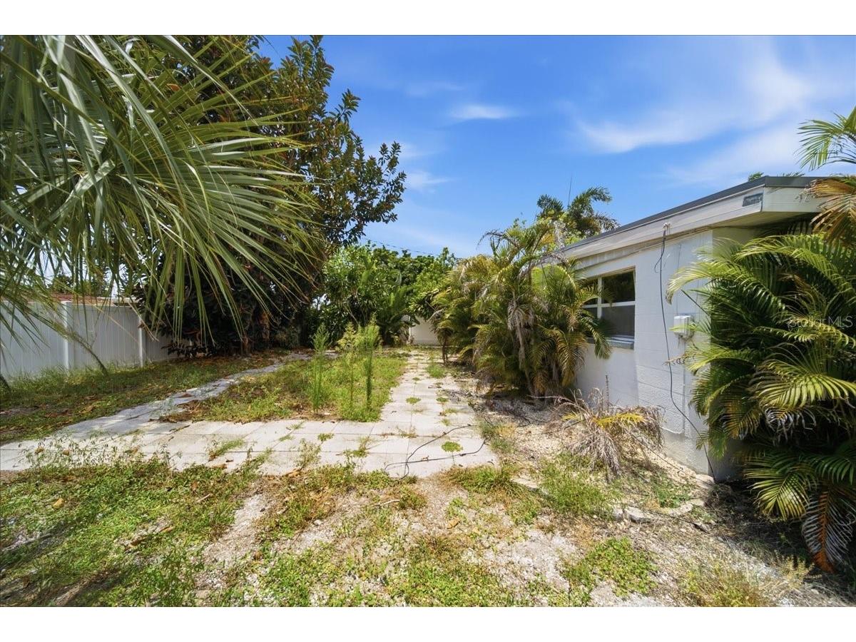 2316 Holyoke Avenue Bradenton FL 34207 A4698336 image28