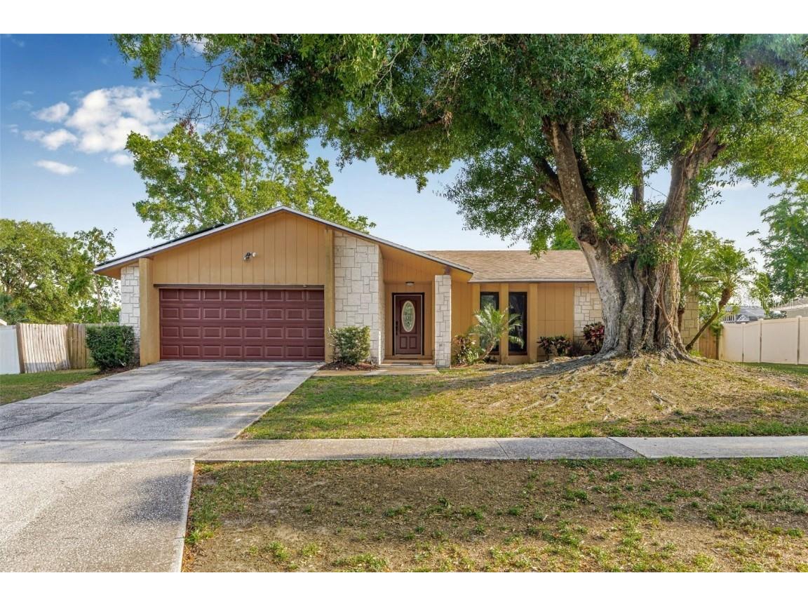 2316 Merrily Circle N Seffner FL 33584 TB8372652 image1