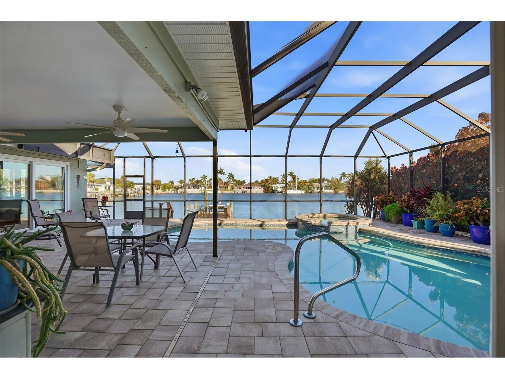 2316 S Shore Drive SE Saint Petersburg FL 33705 - TAMPA BAY TB8470539 image1