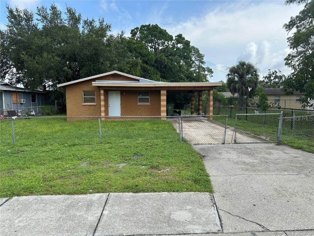 2317 8th Avenue E Bradenton FL 34208 U8253190 image1