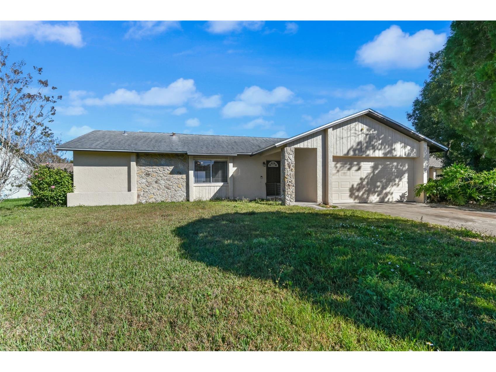 2317 Woodleaf Court Orlando FL 32837 O6375540 image1