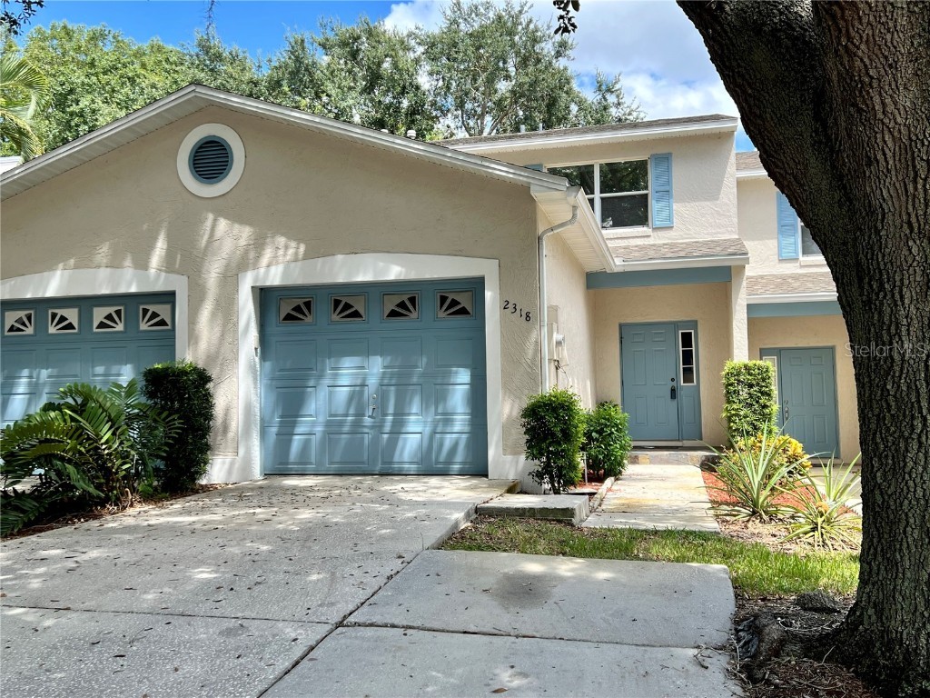 2318 Isle Royale Court SE Winter Haven FL 33880 - LAKE LULU P4929251 image1