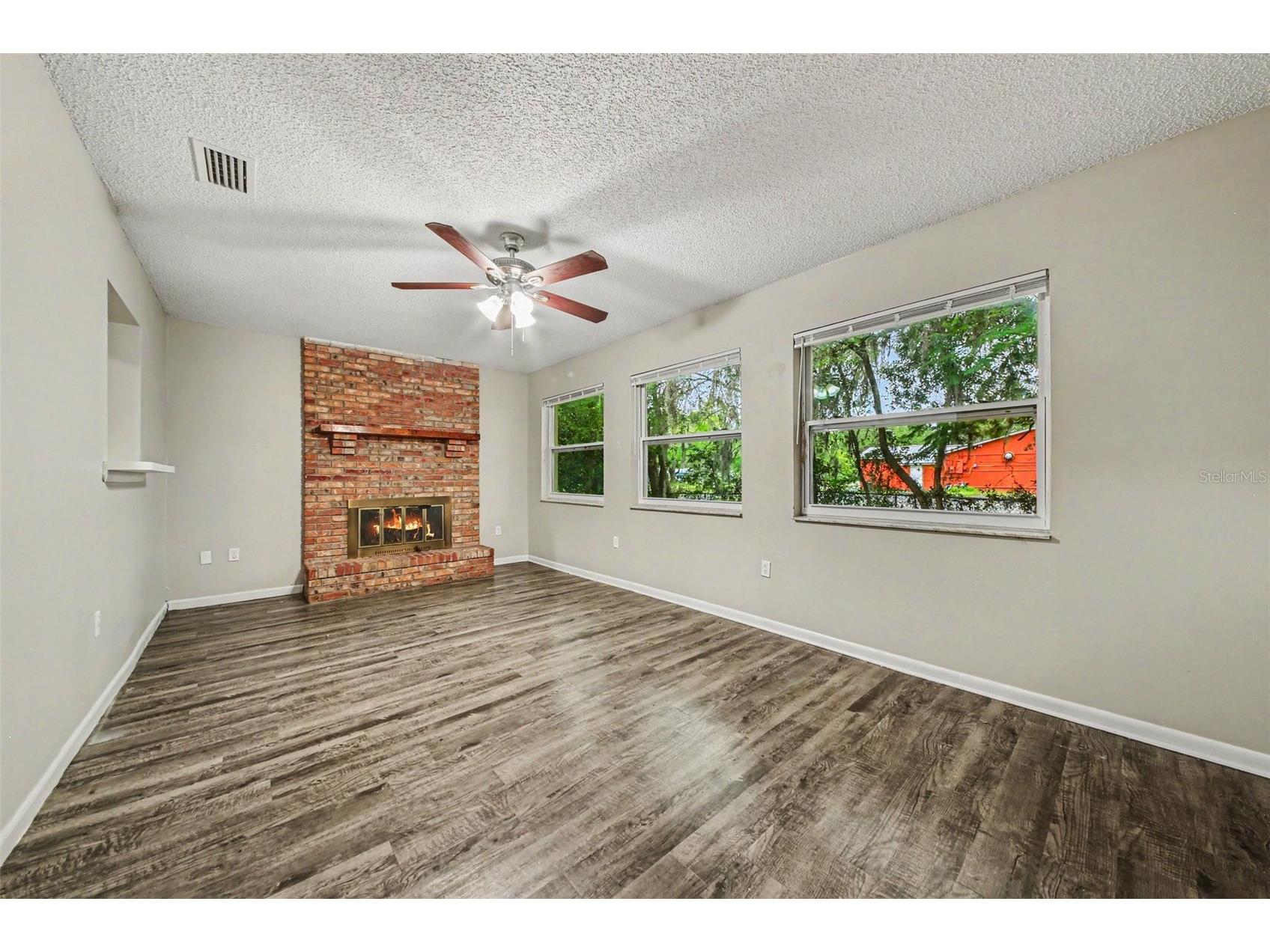 2318 Jobbins Drive Leesburg FL 34748 O6407034 image3