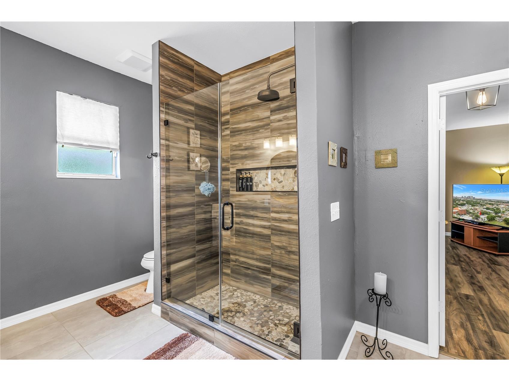 2318 W Cherry Street Tampa FL 33607 TB8517149 image20