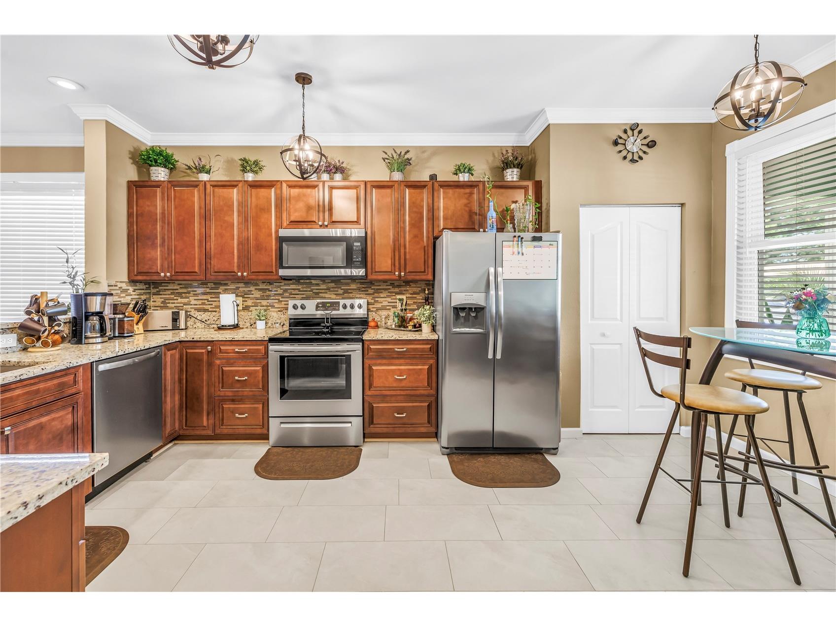 2318 W Cherry Street Tampa FL 33607 TB8517149 image4