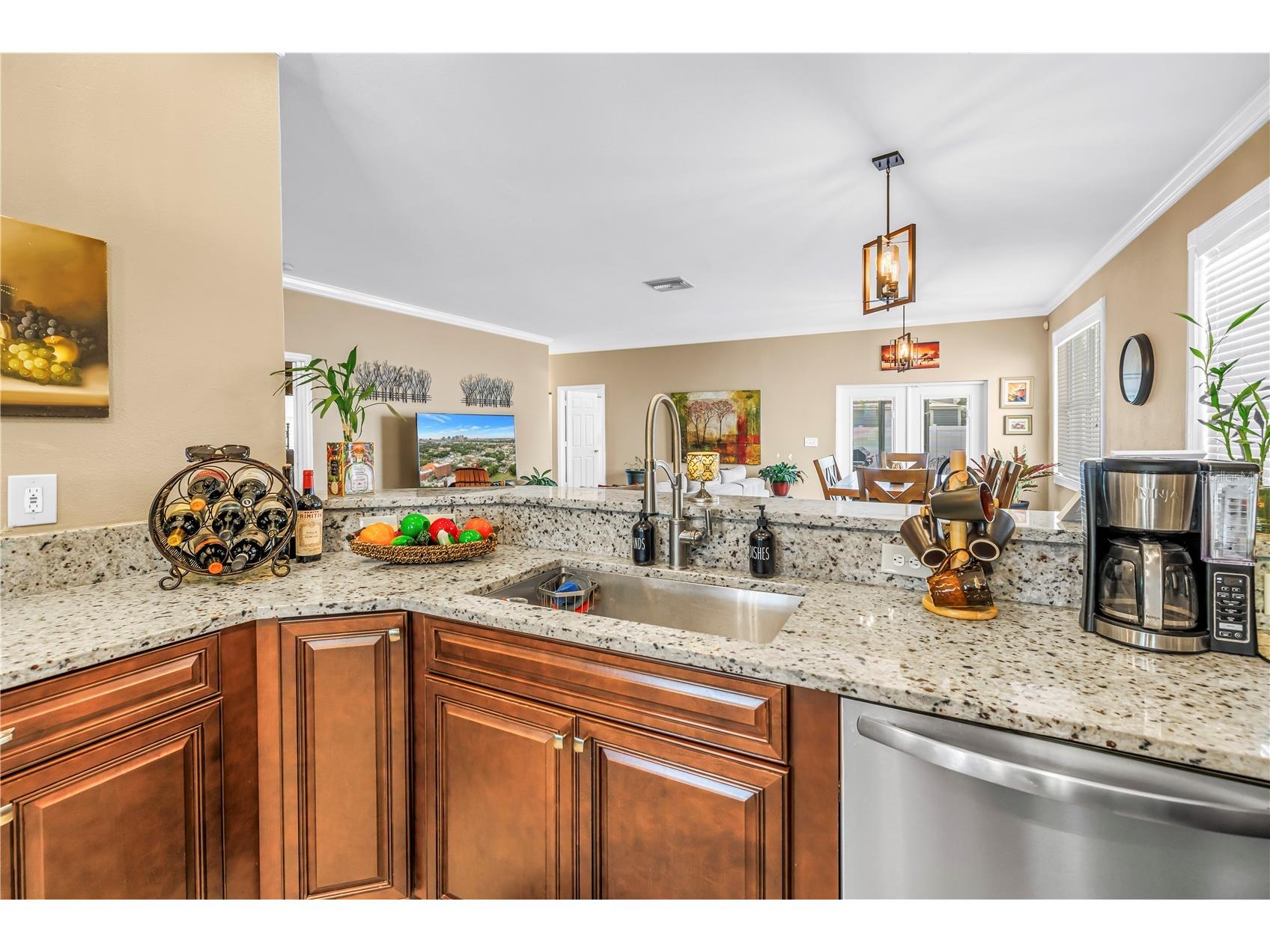 2318 W Cherry Street Tampa FL 33607 TB8517149 image8