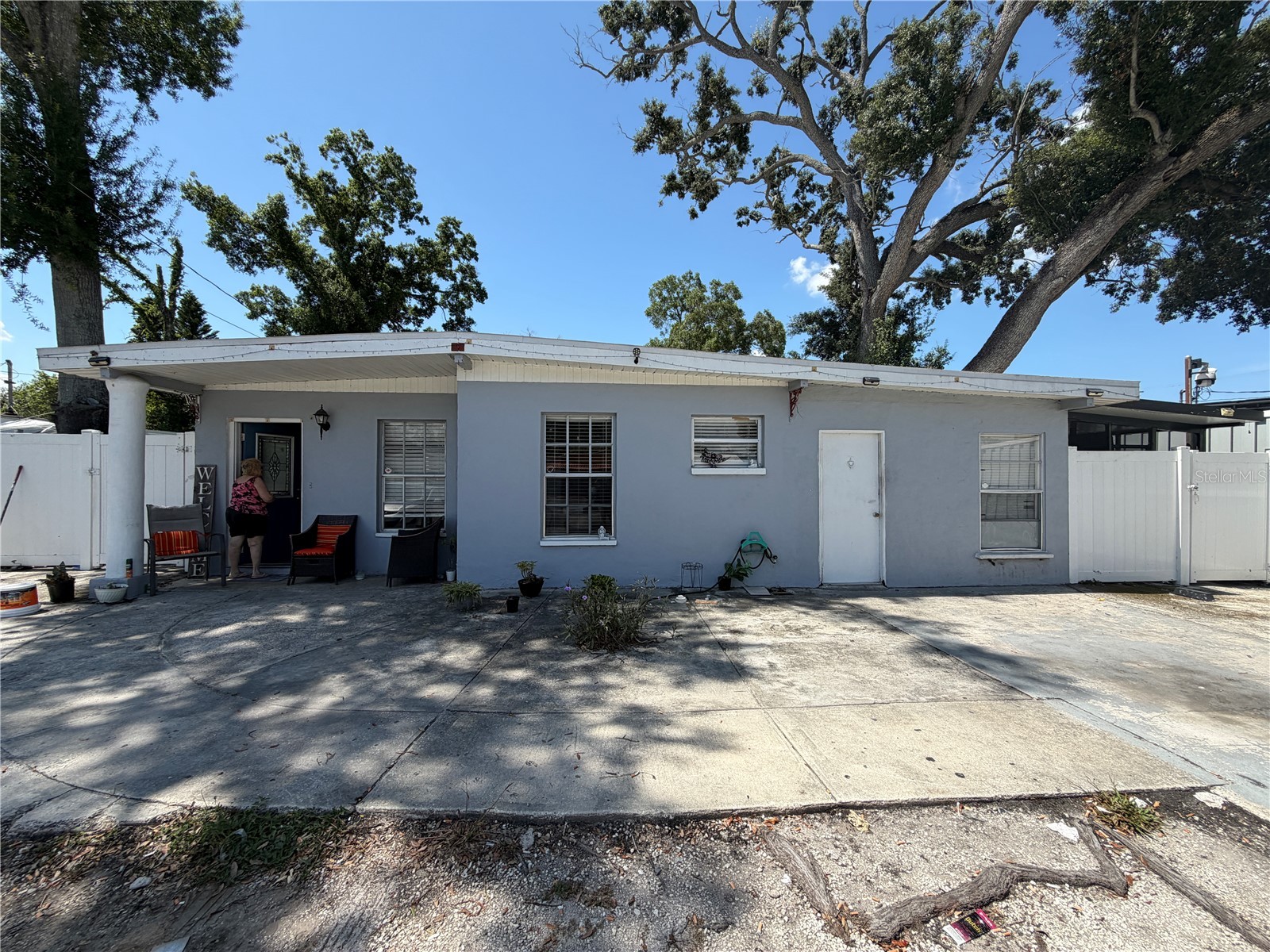 2318 W Powhatan Avenue Tampa FL 33603 TB8524344 image1