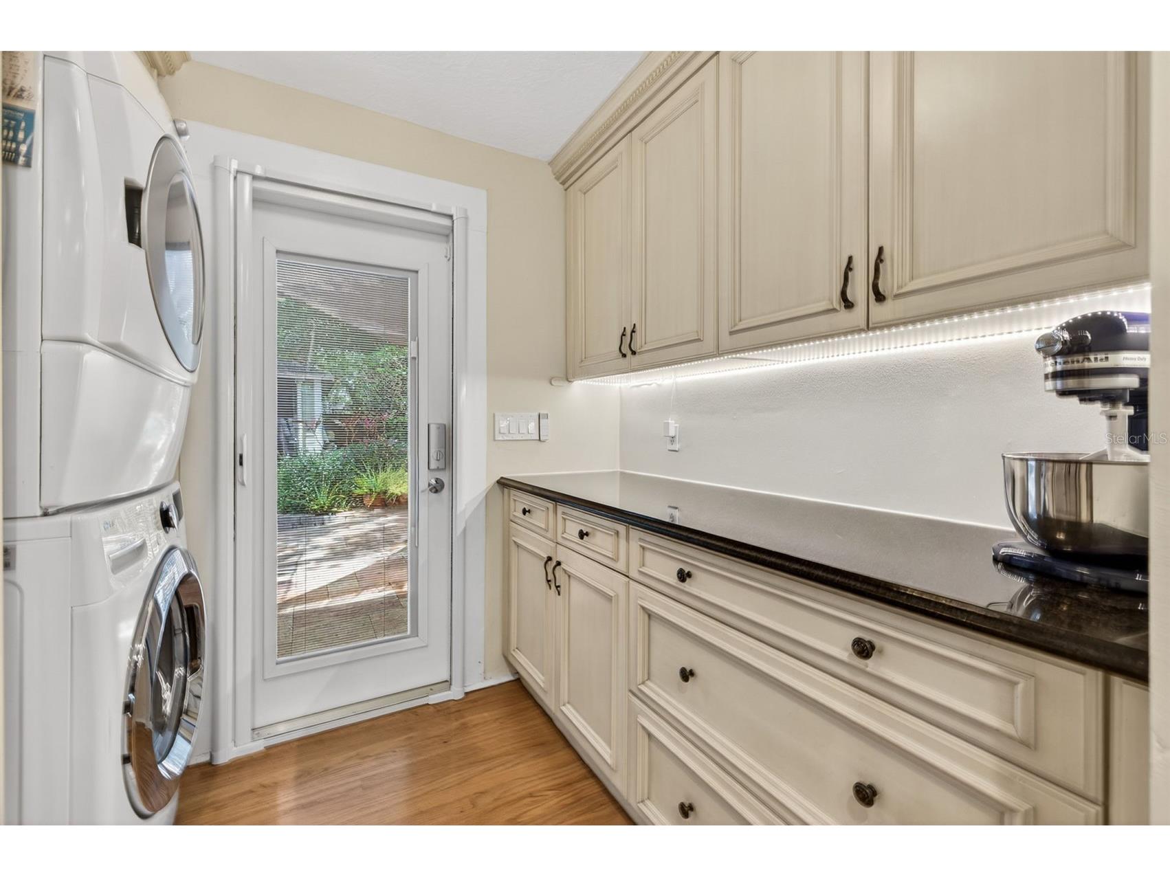 2318 Woodlawn Circle E Saint Petersburg FL 33704 TB8496168 image19