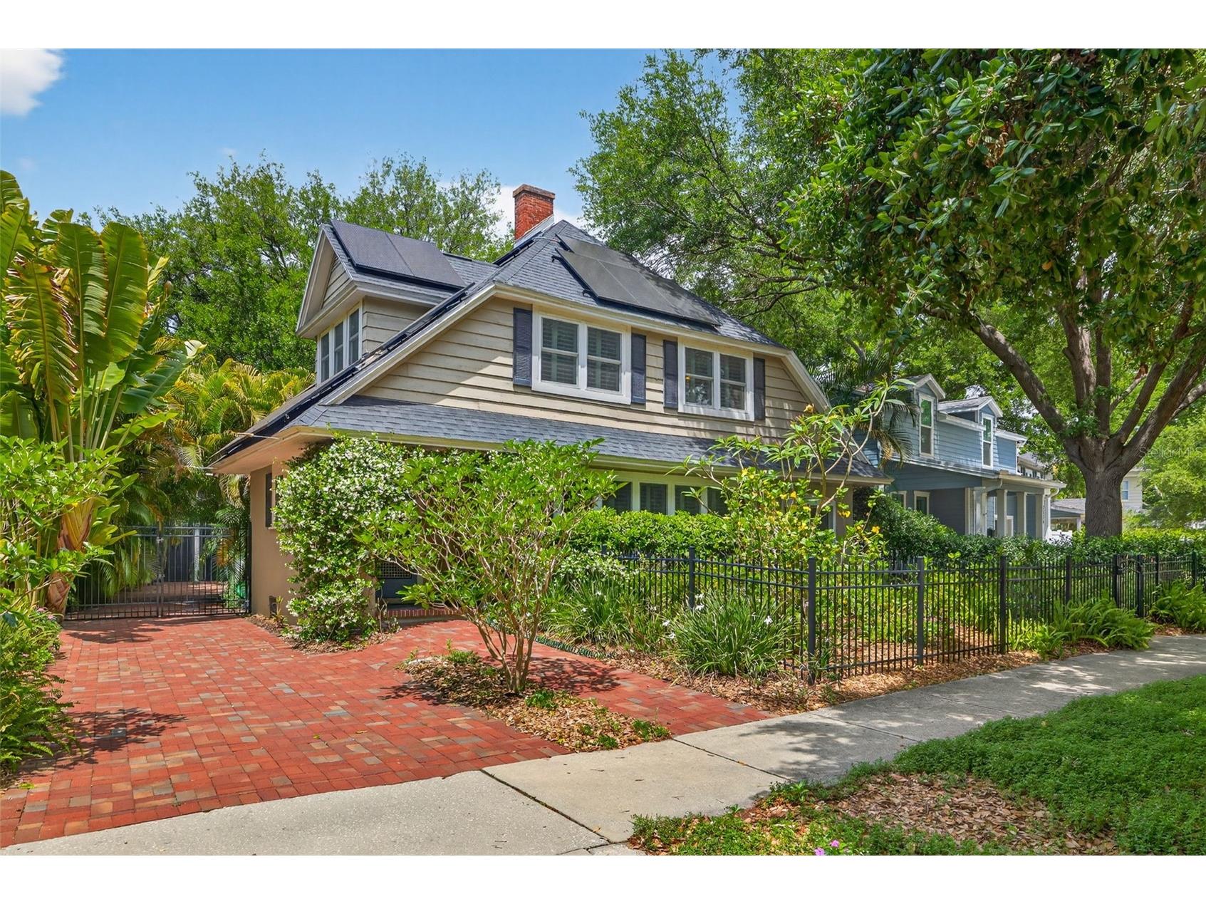 2318 Woodlawn Circle E Saint Petersburg FL 33704 TB8496168 image2