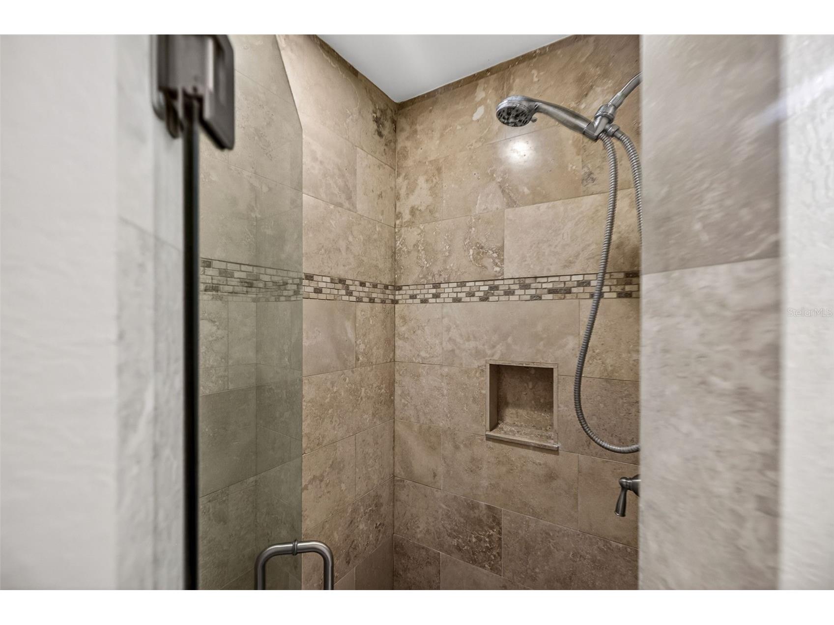2318 Woodlawn Circle E Saint Petersburg FL 33704 TB8496168 image21