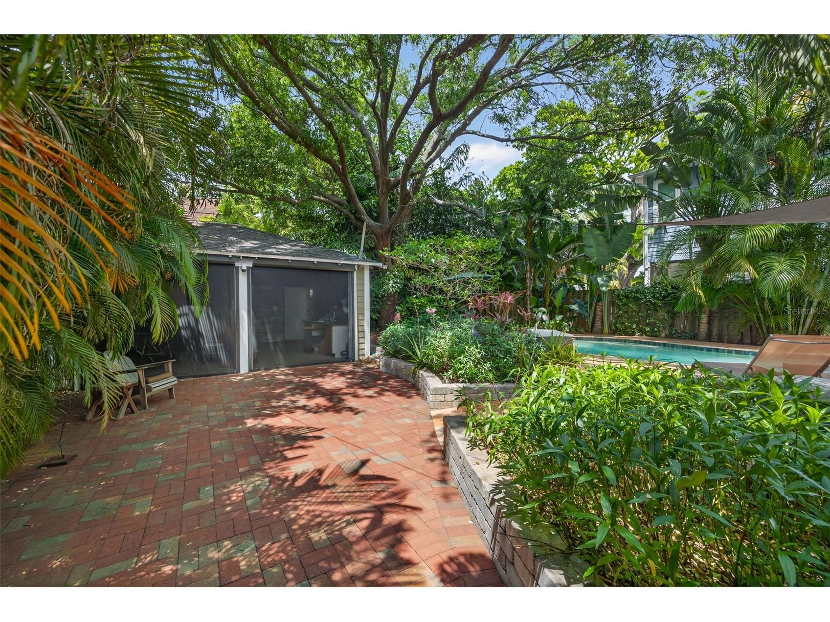 2318 Woodlawn Circle E Saint Petersburg FL 33704 TB8496168 image44