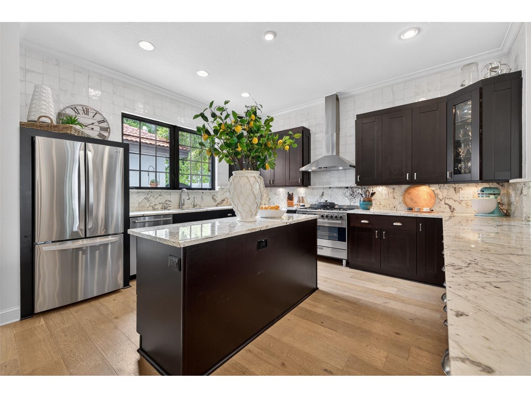 2319 7th Street N Saint Petersburg FL 33704 TB8512712 image12