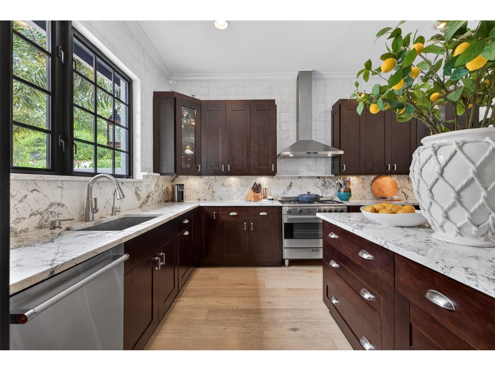 2319 7th Street N Saint Petersburg FL 33704 TB8512712 image16