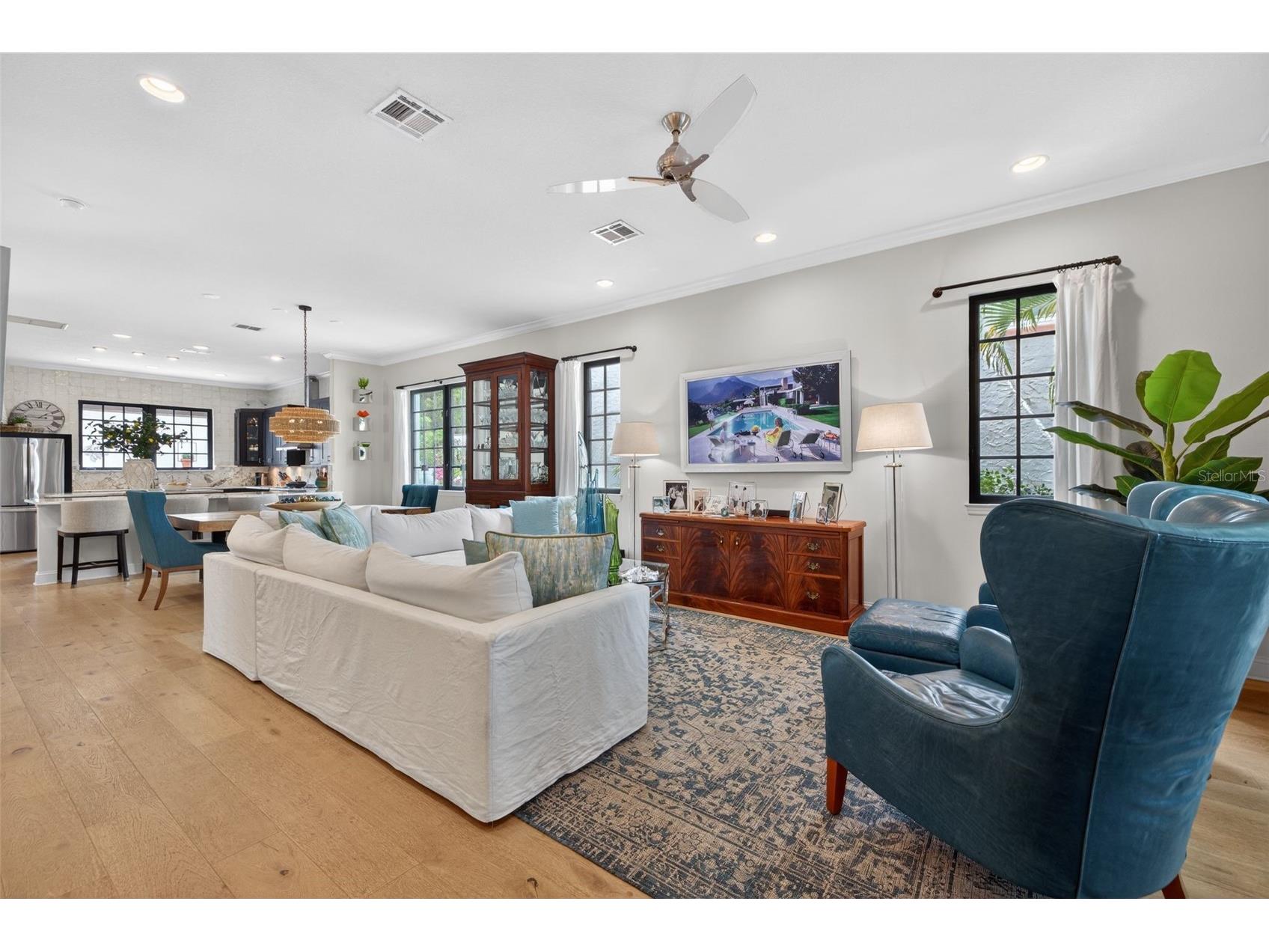 2319 7th Street N Saint Petersburg FL 33704 TB8512712 image5
