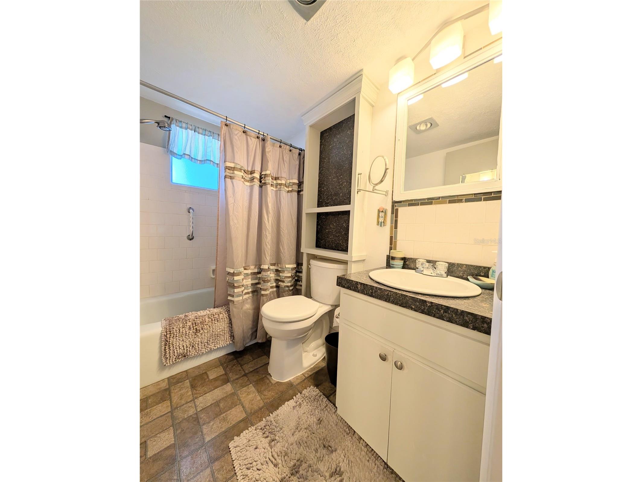 2319 Canal Drive #F26 Bradenton FL 34207 A4691833 image10