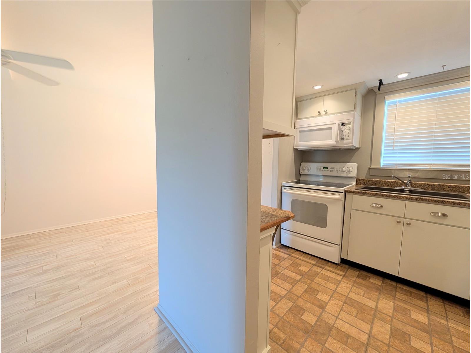 2319 Canal Drive #F26 Bradenton FL 34207 A4691833 image15