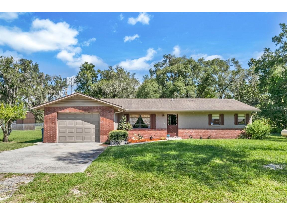 2319 Chapel Hill Drive Deland FL 32720 V4932085 image1
