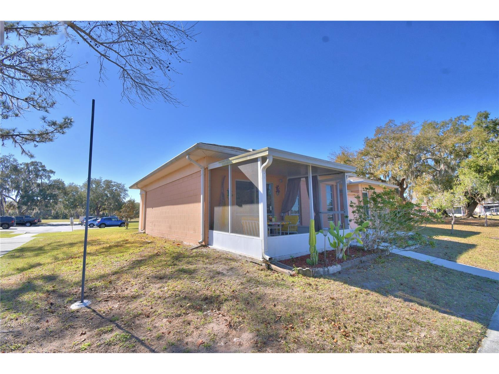 2319 Club Circle Lakeshore FL 33854 - LAKE WALK IN THE WATER P4937951 image28