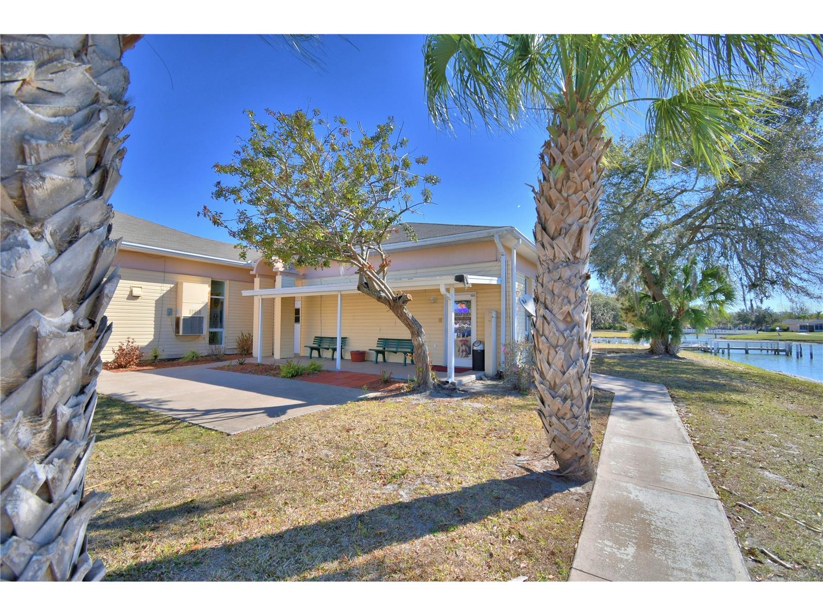 2319 Club Circle Lakeshore FL 33854 - LAKE WALK IN THE WATER P4937951 image33