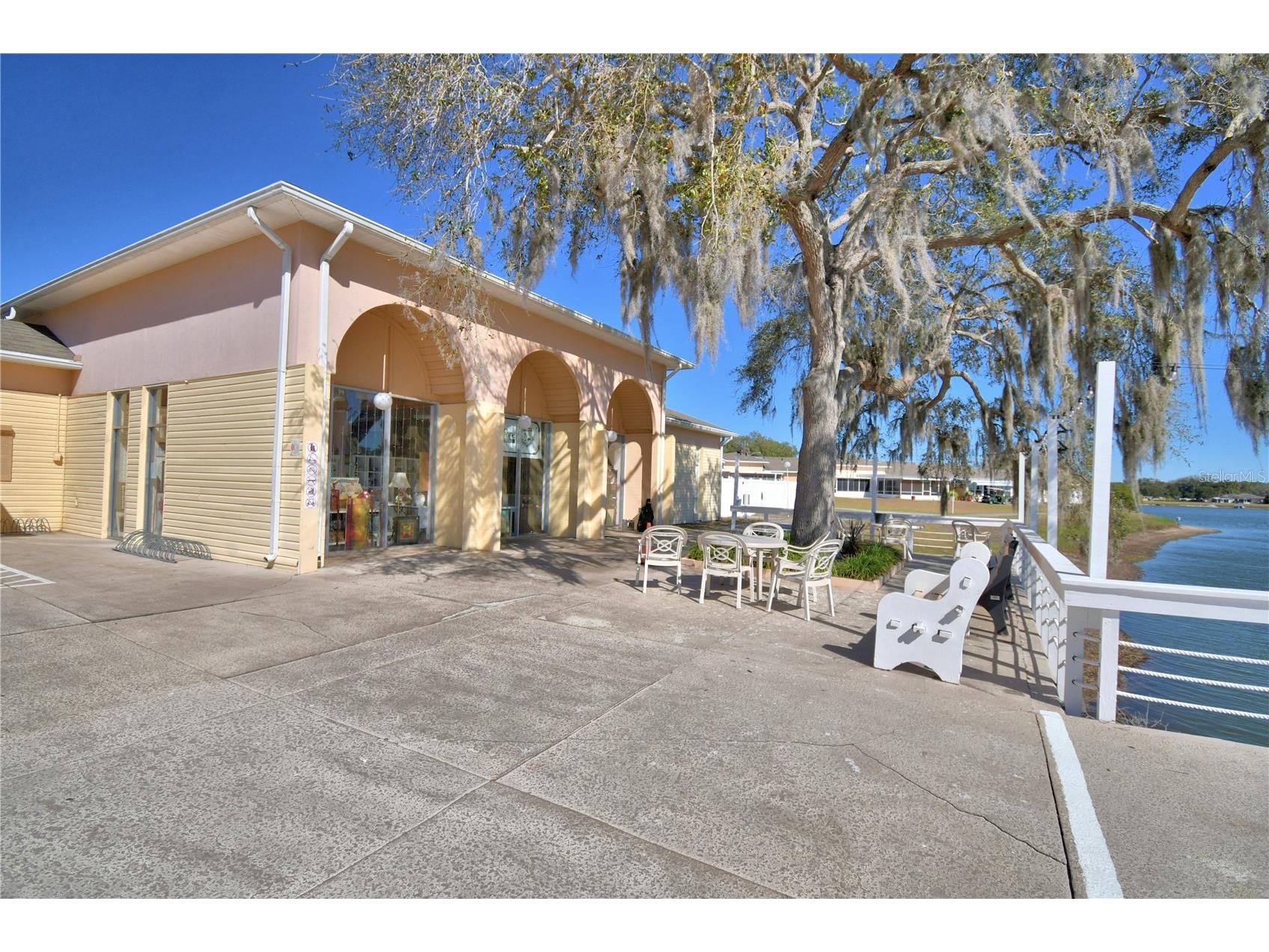 2319 Club Circle Lakeshore FL 33854 - LAKE WALK IN THE WATER P4937951 image36