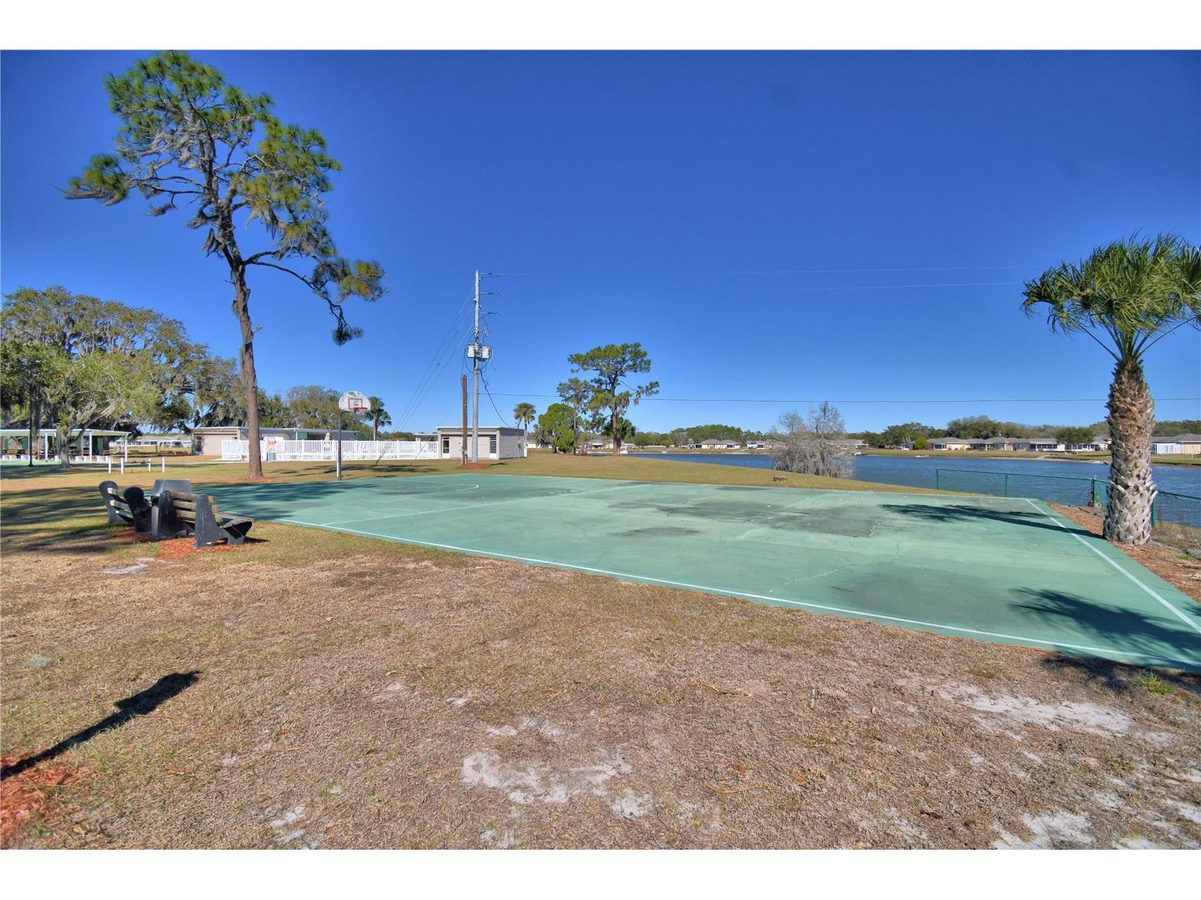 2319 Club Circle Lakeshore FL 33854 - LAKE WALK IN THE WATER P4937951 image40