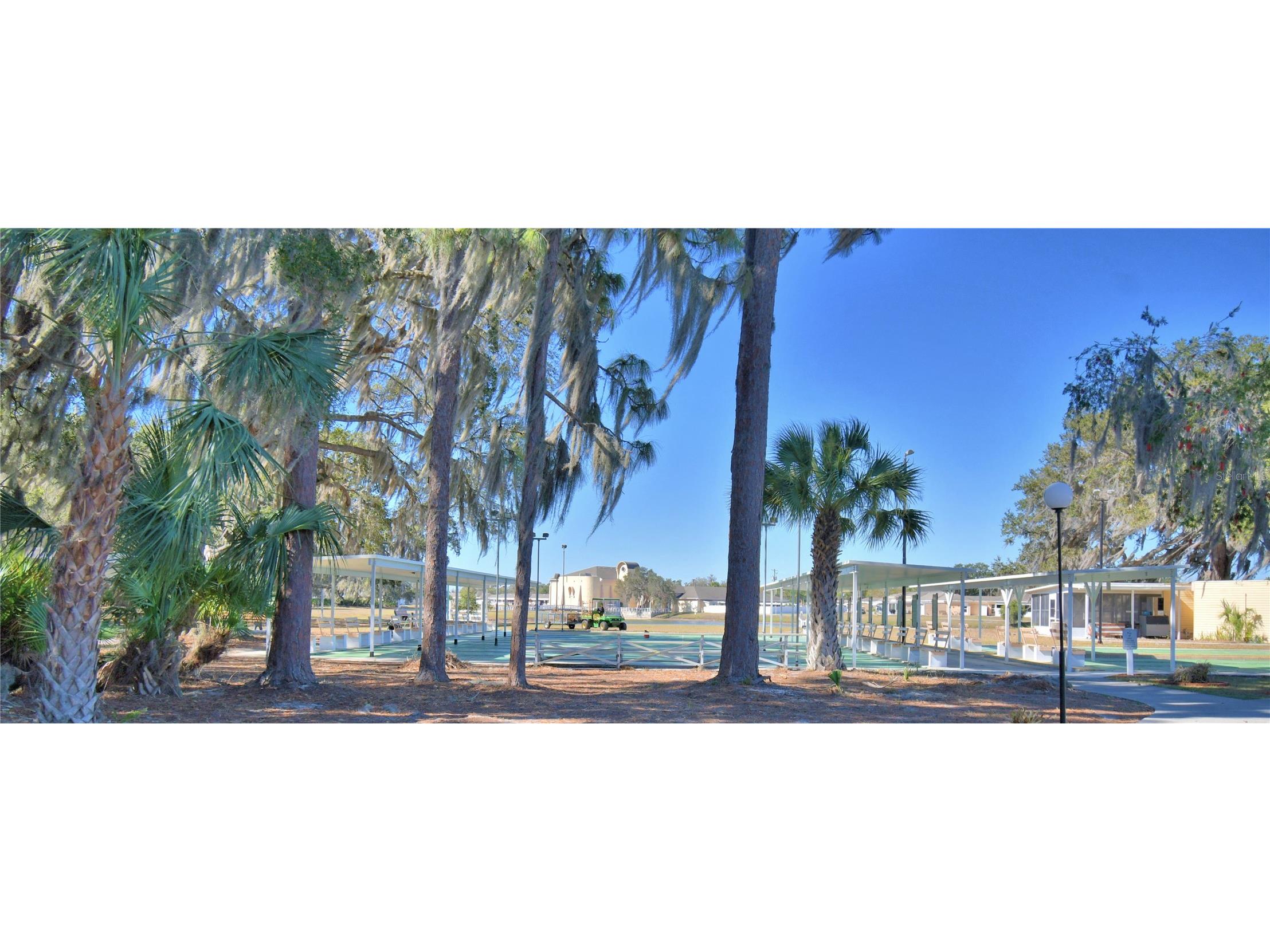 2319 Club Circle Lakeshore FL 33854 - LAKE WALK IN THE WATER P4937951 image41
