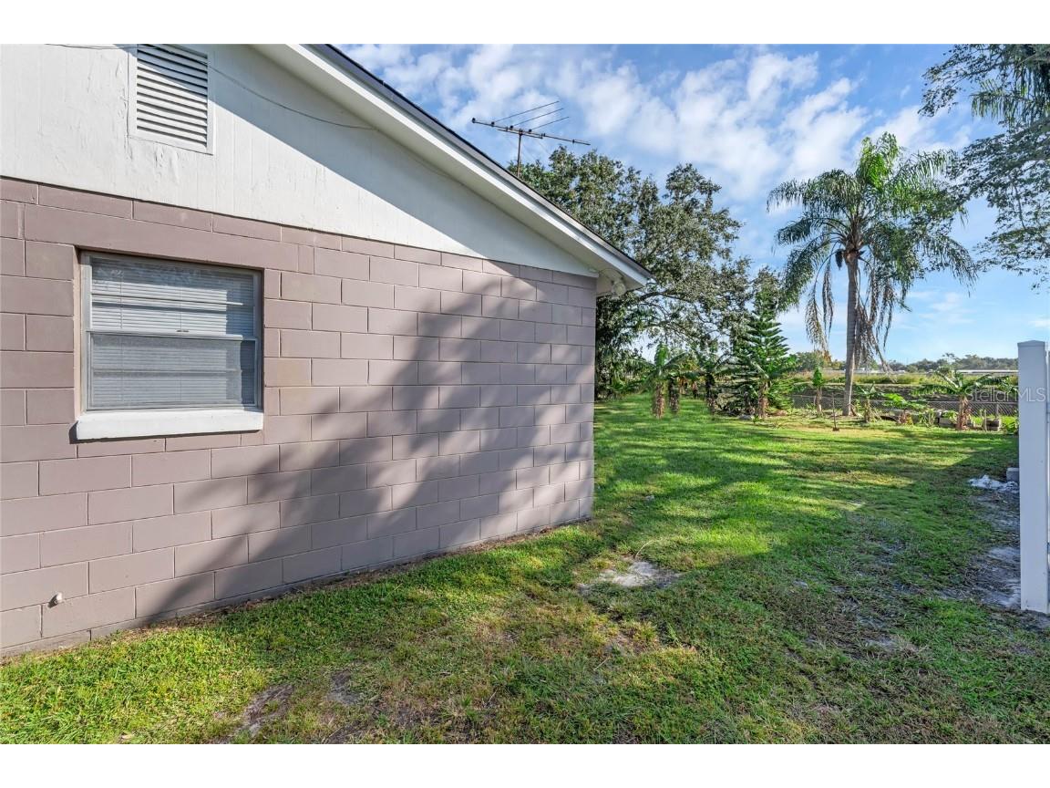 2319 Continental Boulevard Orlando FL 32808 O6358391 image19