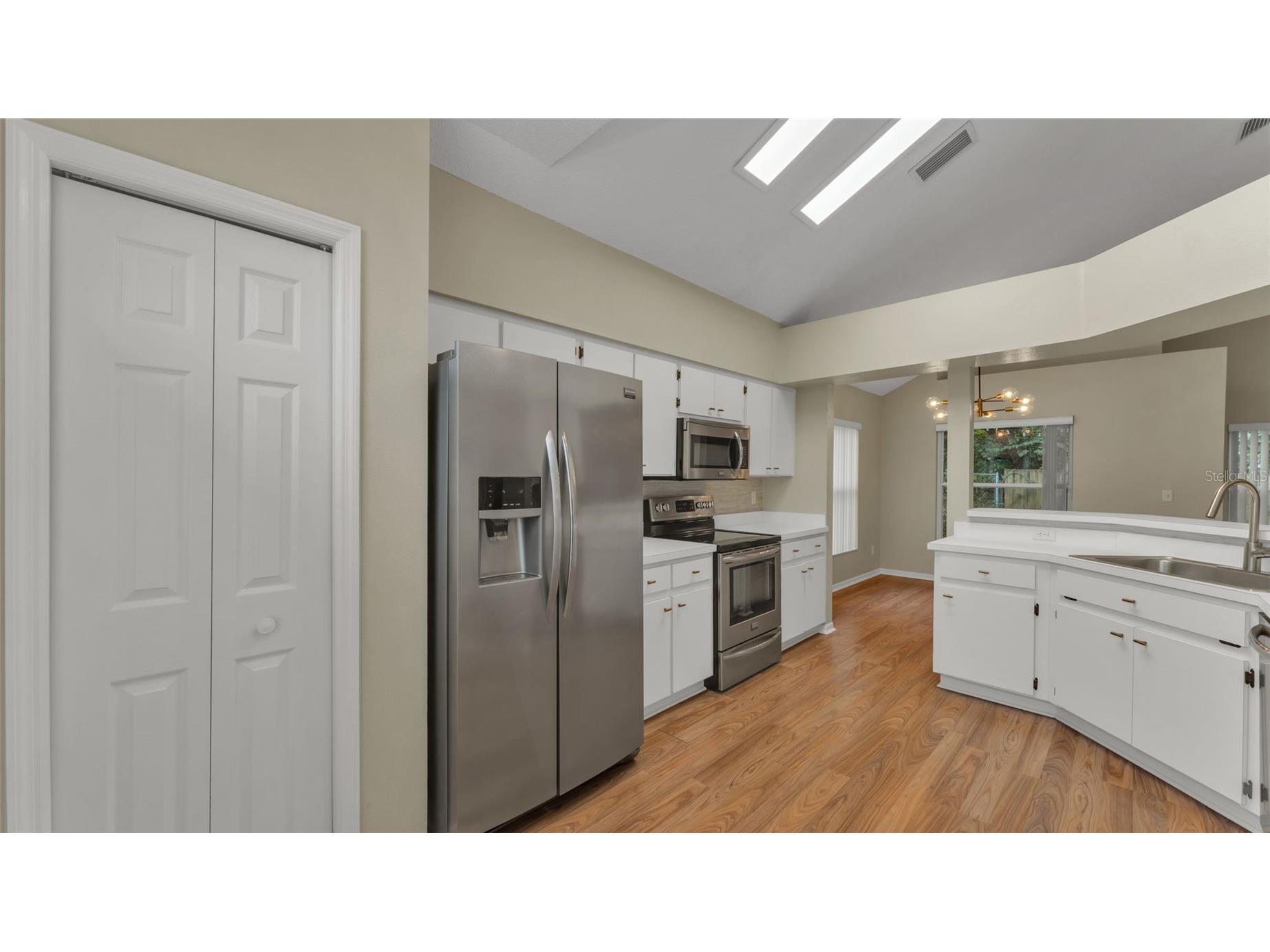 2319 Needham Drive Valrico FL 33596 TB8435648 image5