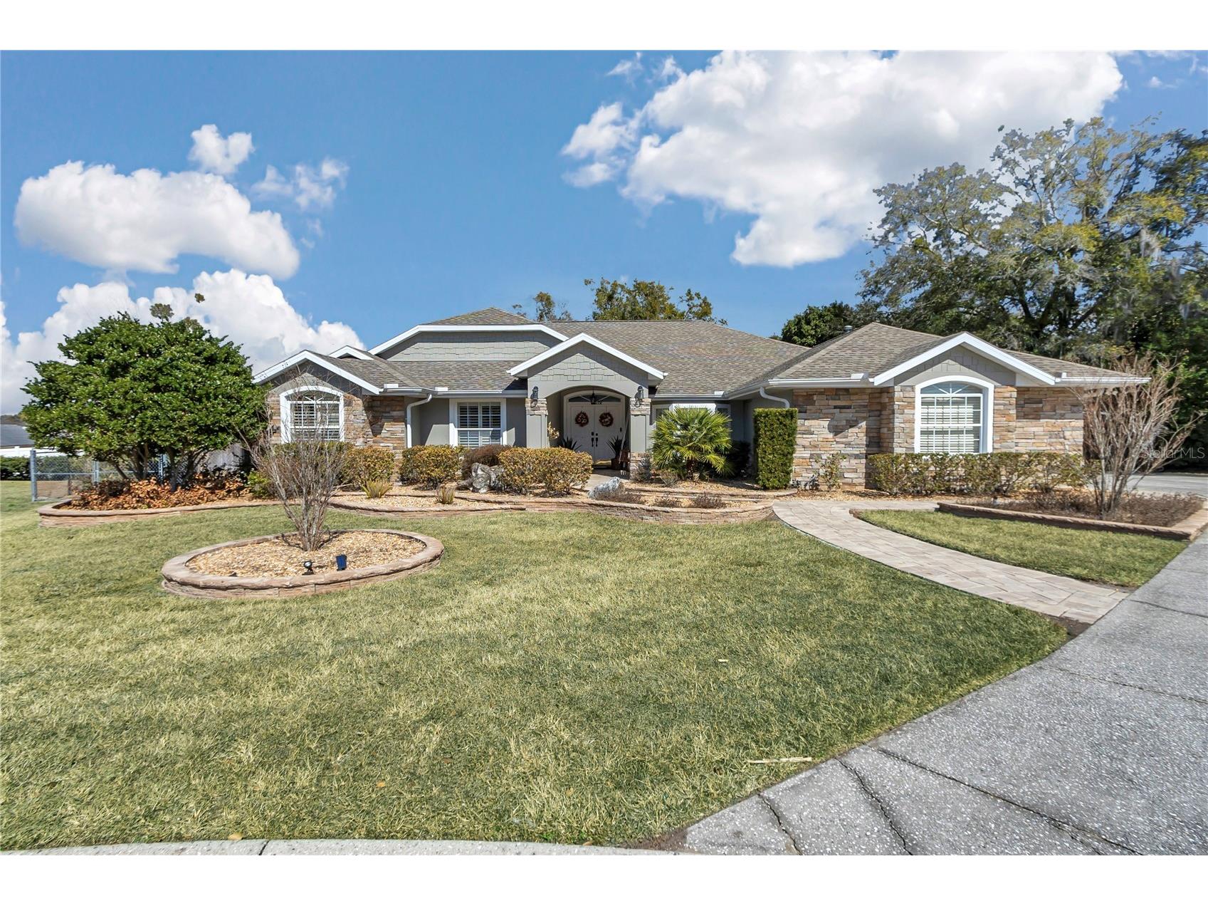 2319 SE 30th Place Ocala FL 34471 V4947319 image1