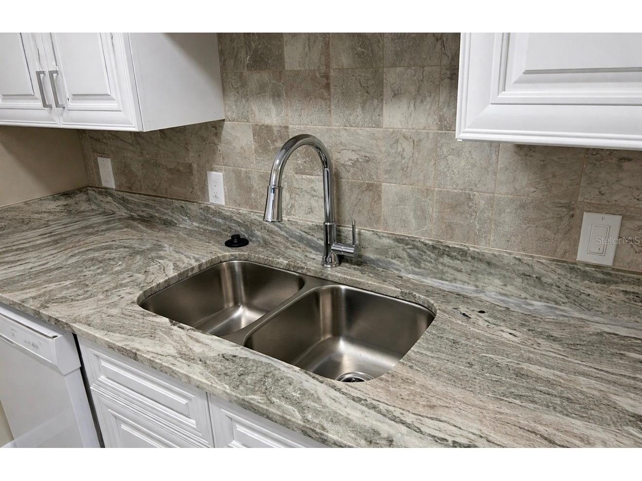 2319 W Bristol Avenue #103 Tampa FL 33609 TB8492706 image3