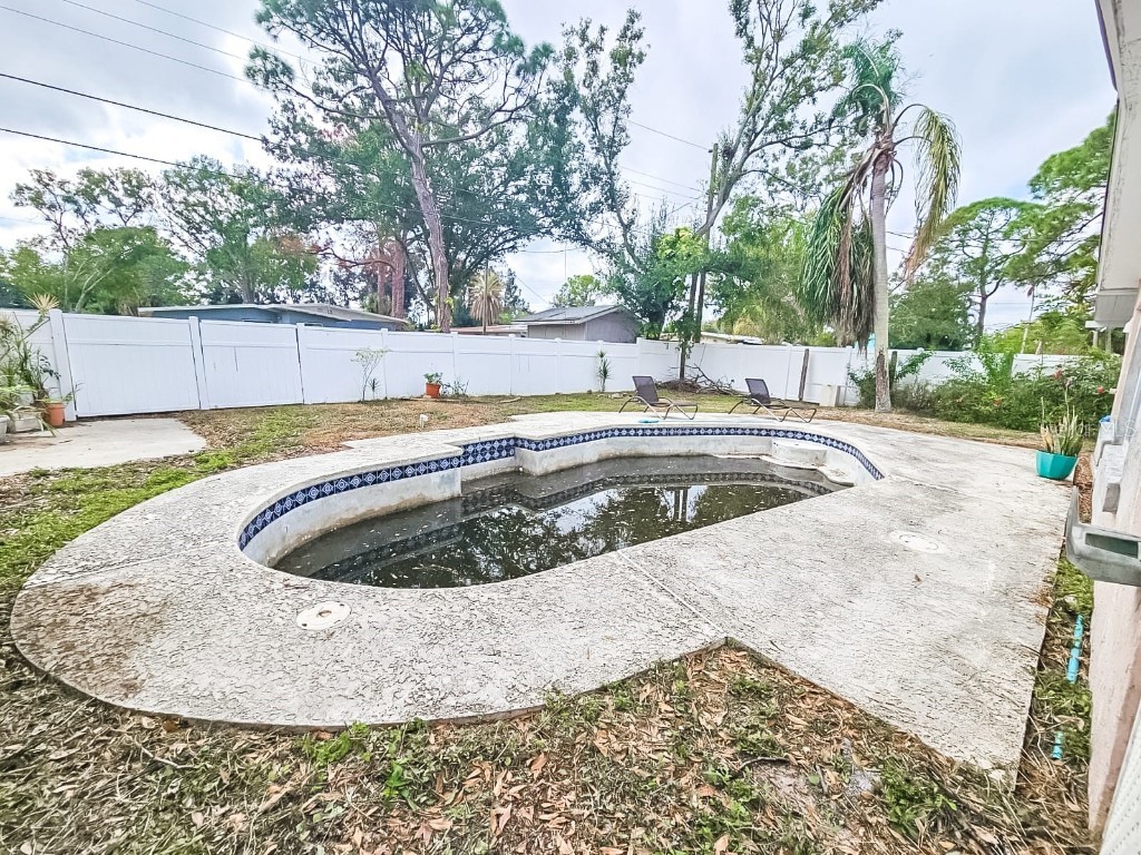 232 84th Avenue NE Saint Petersburg FL 33702 TB8455598 image5