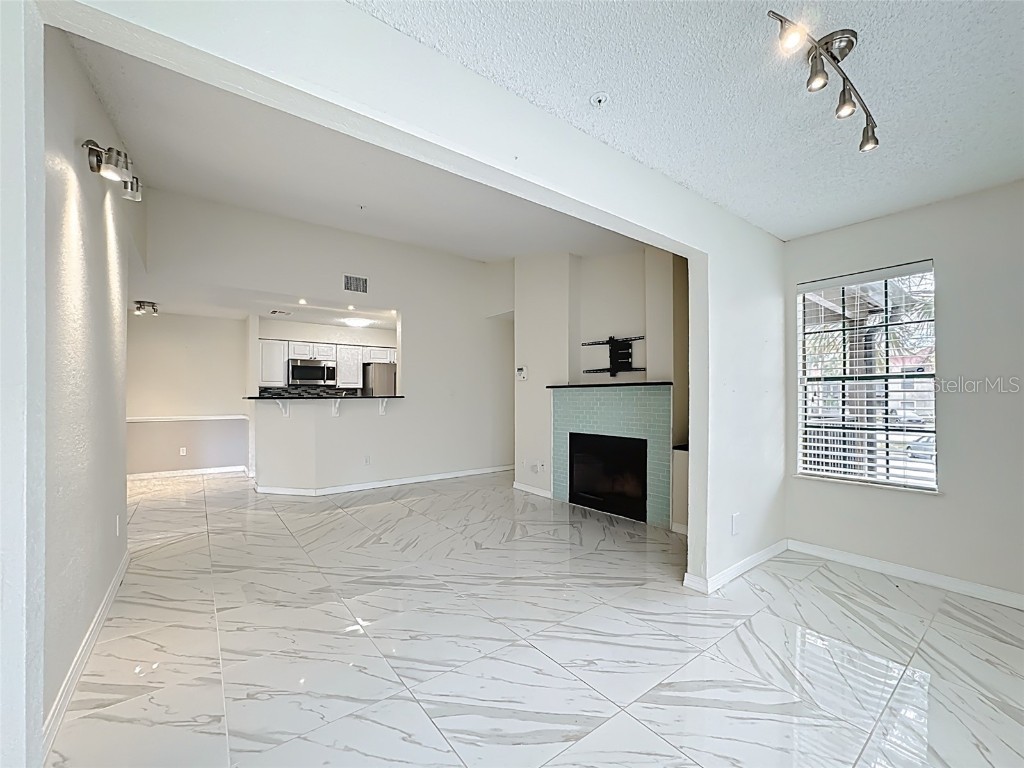 232 Afton Square #201 Altamonte Springs FL 32714 O6371076 image16