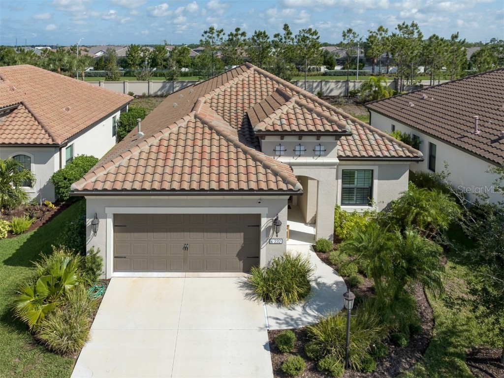 232 Capriana Court Nokomis FL 34275 N6131303 image1