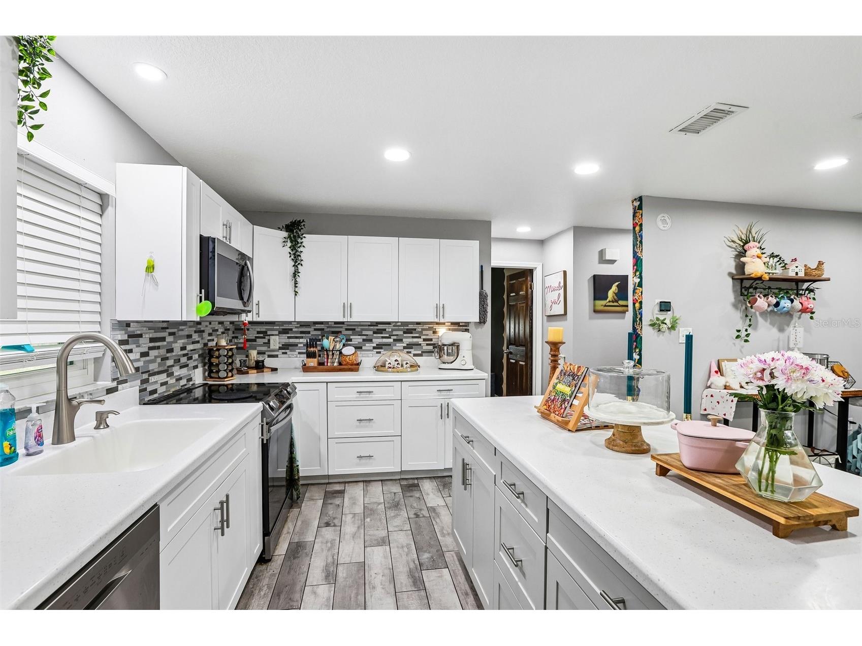 232 Cavalier Avenue Spring Hill FL 34606 W7885768 image13