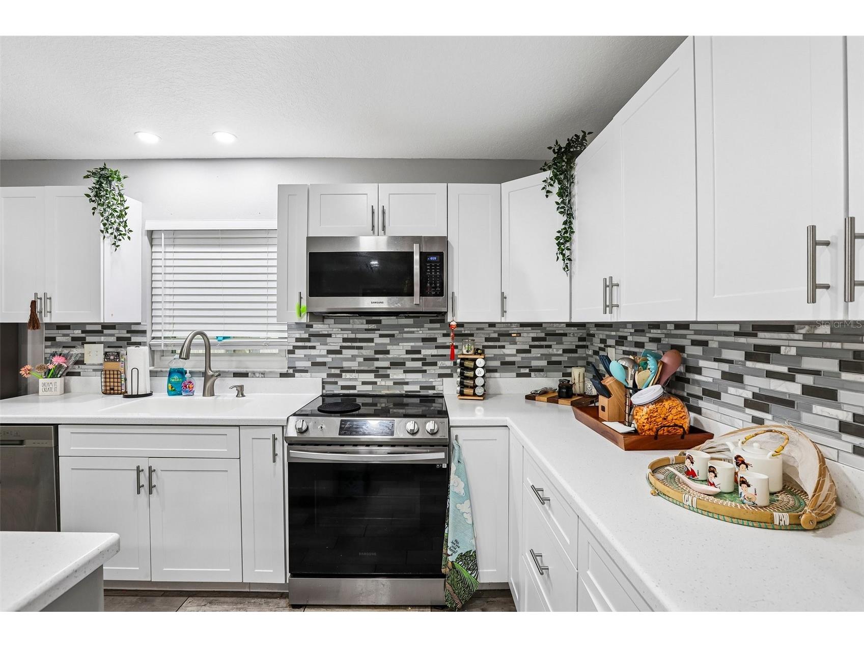 232 Cavalier Avenue Spring Hill FL 34606 W7885768 image14